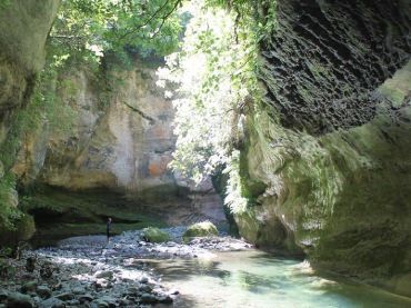 Patuna Chasm